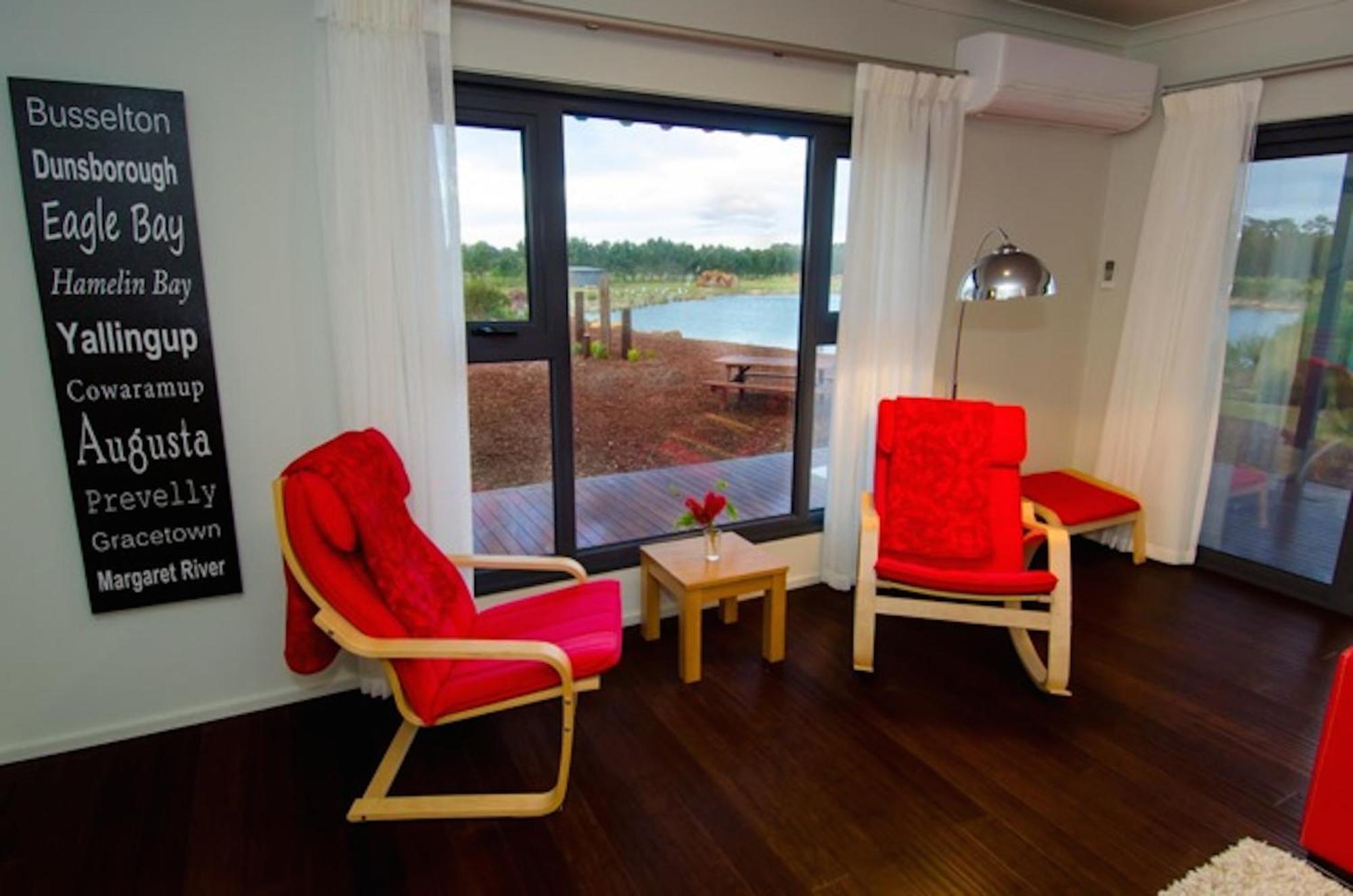 Kooyar Mia Guest House Metricup Bagian luar foto